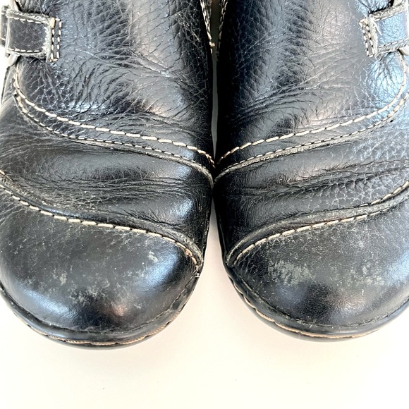 ❗️Sold❗️Clarks Slide On Leather Buckle Shoes - Picture 8 of 9